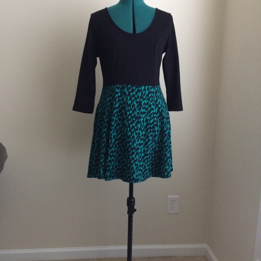 H&M Black/Teal Leopard Lng Sleeve Skater Dress 12